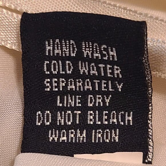 Vintage-Inspired Floral Embroidered Midi Skirt - Picture 9 of 11